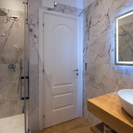 Ap Royal Affittacamere